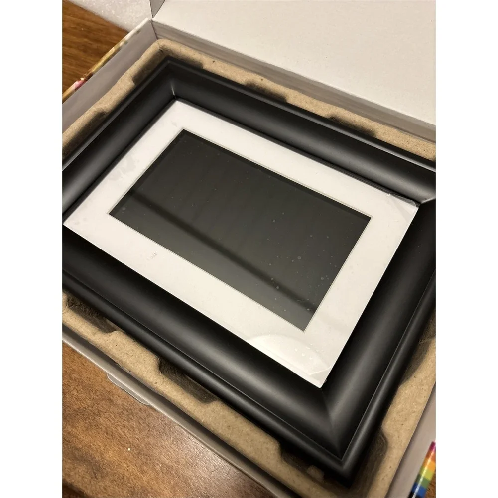 NEW Polaroid Photo Frame 7'' High Resolution PDF -750W‎ W/memory Card Included